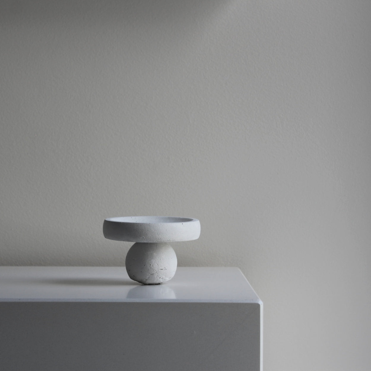 THE SPHERE TRINKET STAND