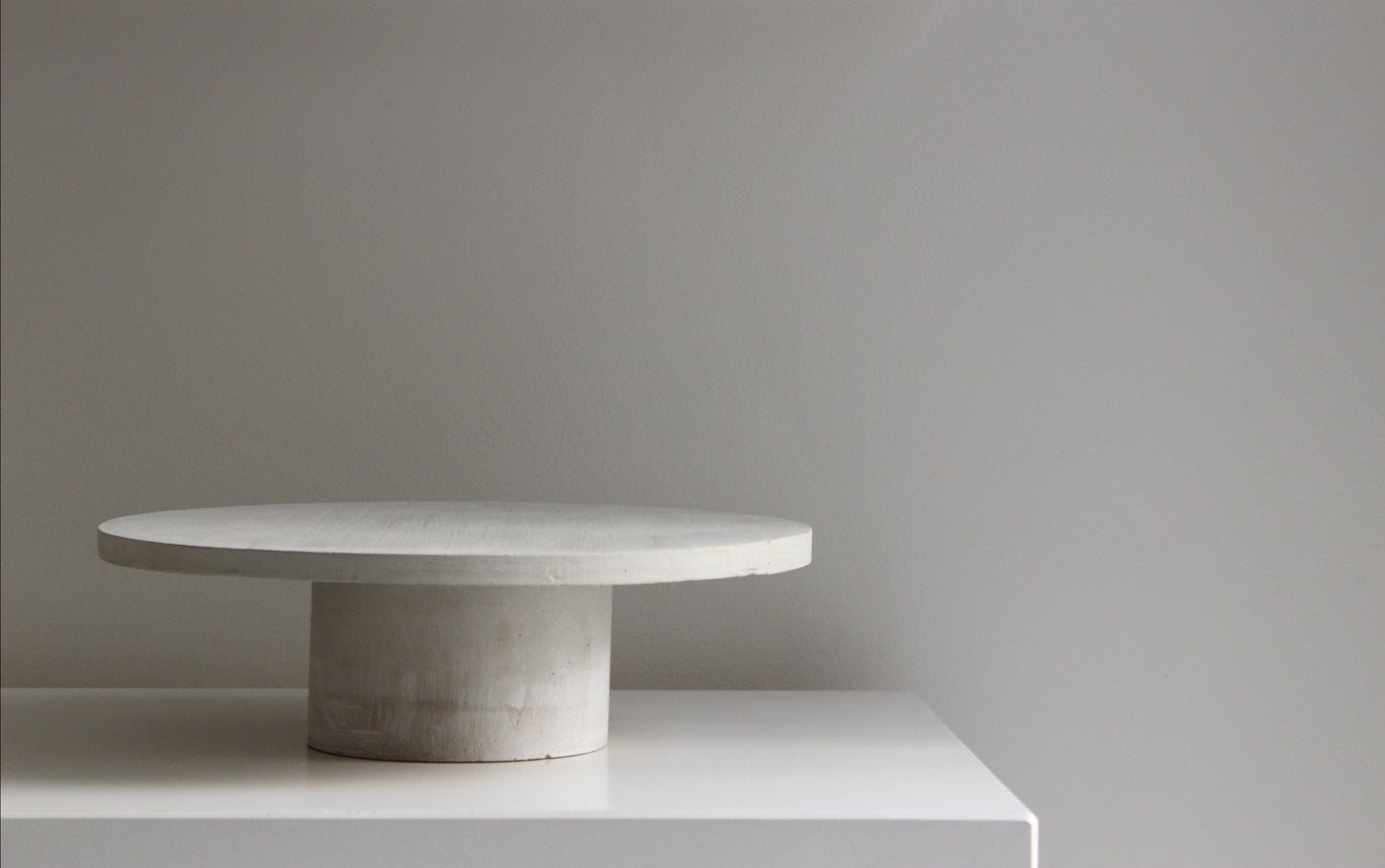 THE CAKE STAND - CLASSIC ROUND