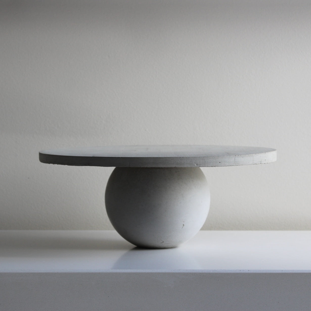 THE CAKE STAND - THE AMARI BALL