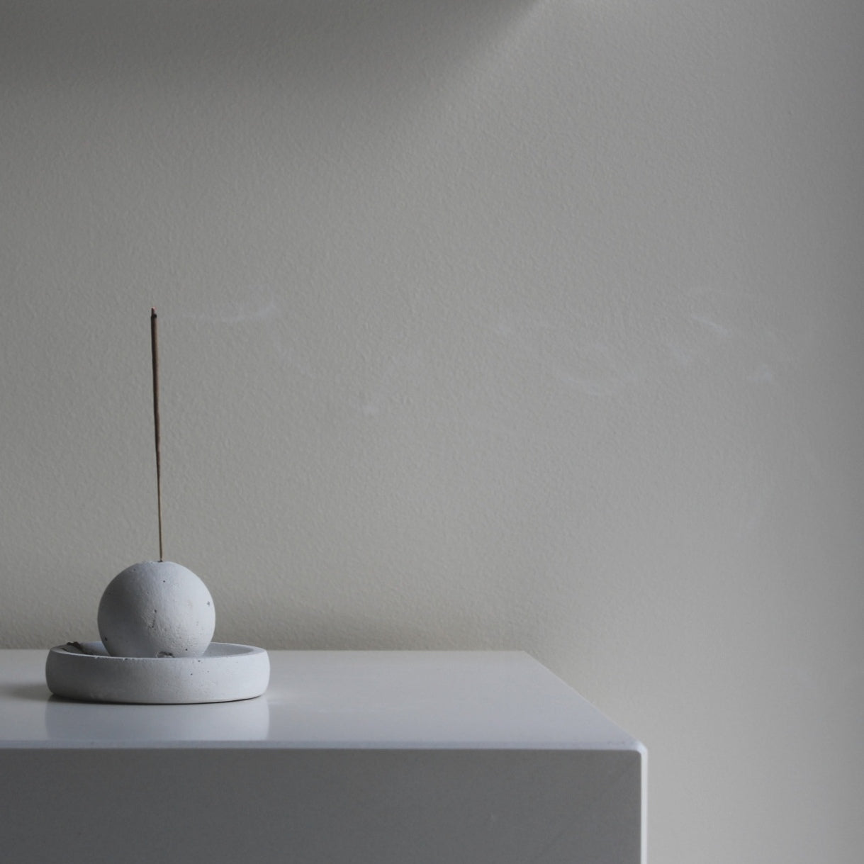 THE SPHERE INCENSE HOLDER